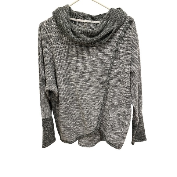 𝅺calvin Klein Performance Size Small Grey Sportswear Asymmetric Cowl Sweater - Picture 1 of 3